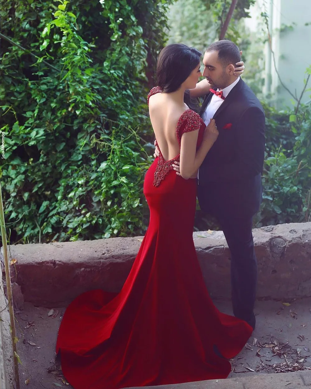 Beaded-Cap-Sleeves-Sexy-Mermaid-Long-Red-Evening-Dresses-Satin-Open-Back-Formal-Gown-V-Neck (3)