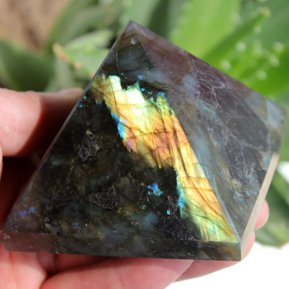 

huij 00526 Natural labradorite Quartz Crystal Pyramid Healing China