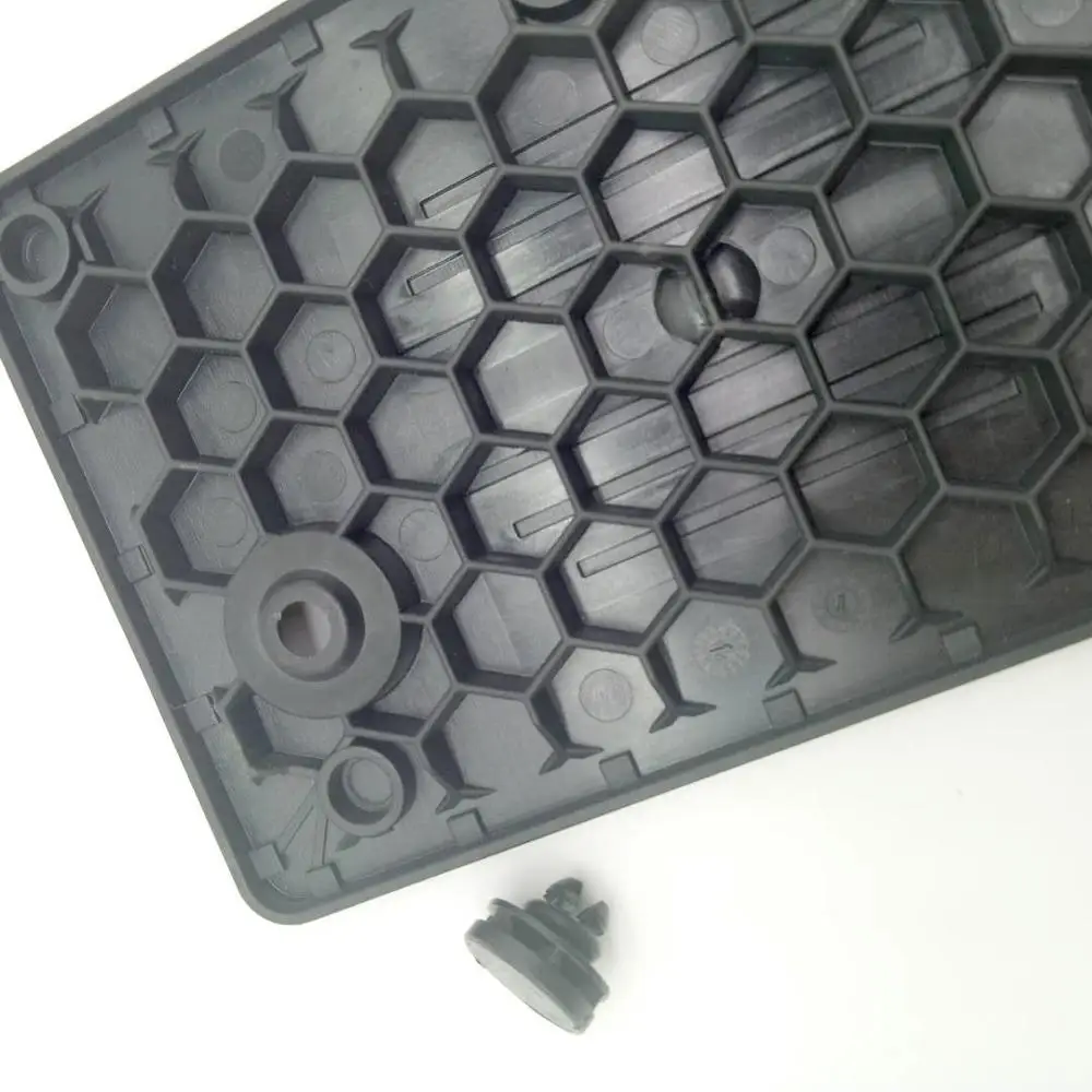 

Milvent Solar Power Systems Waterproof IP 68 High Air Flow Plastic MIV-15 Screw-in Breather Plastic Air Vent