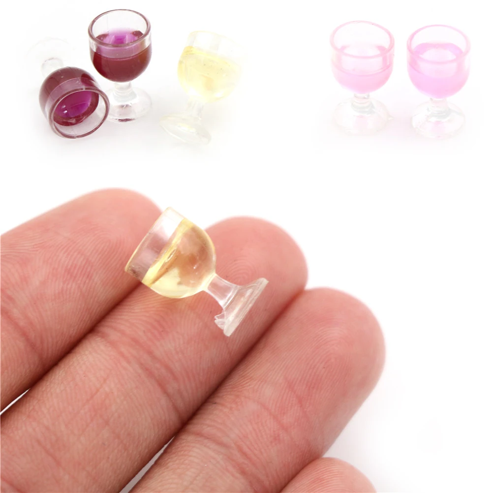 2Pcs 1/12 Simulation Mini Red Wine Cup Furniture Wine Glass Goblet For Doll House Decoration Dollhouse Miniature Accessories