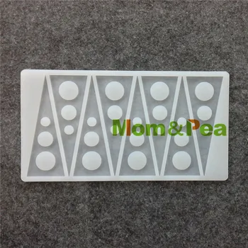 

Mom&Pea CX034 High Quality Tri-angle With Round Hole Shaped Silicone Mold Chocolate Mold Cake Decoration