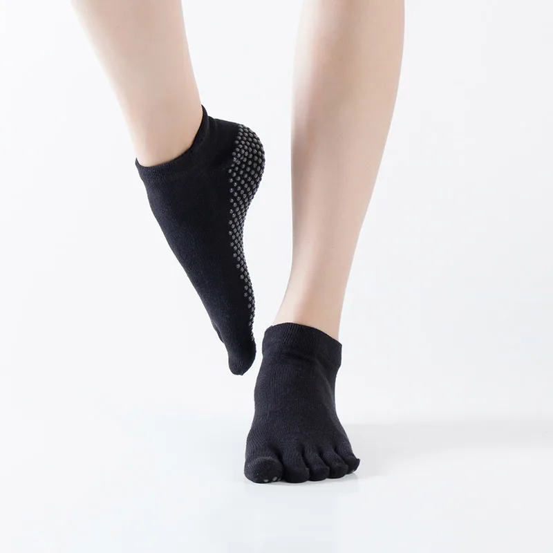 Thunshion/3 пары, женские защищающие пятки, носки для йоги, балета, Нескользящие массажные носки с пальцами, с удобным рантом, 3D ПВХ - Цвет: Black2