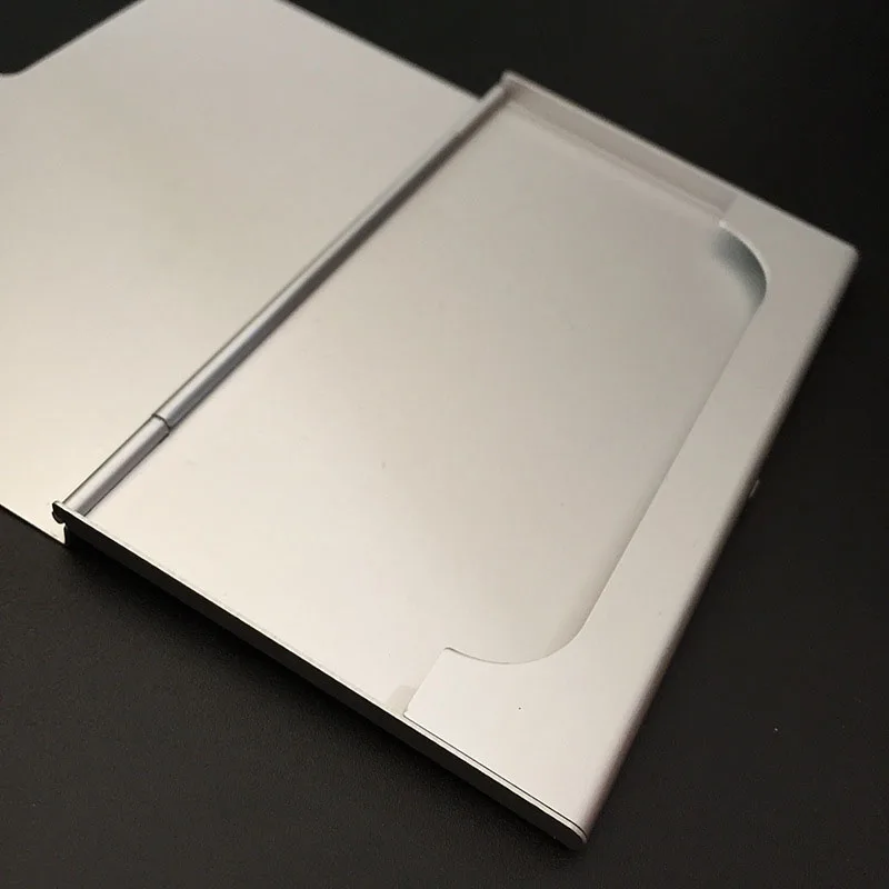 2478984961_1839441310