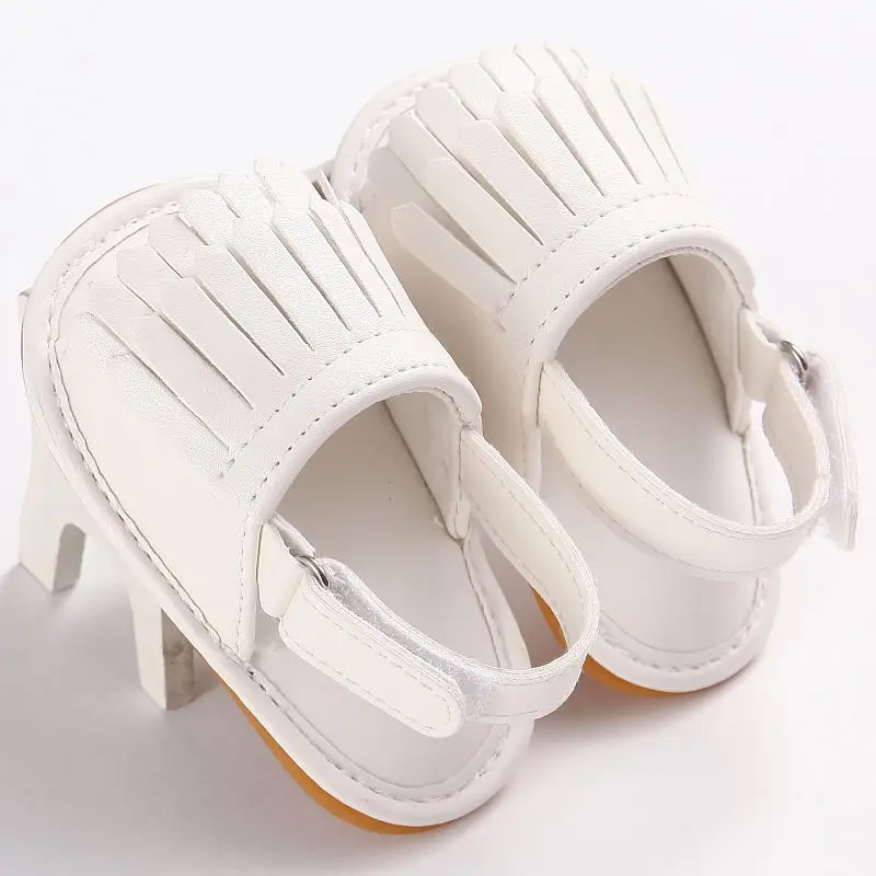 Новинка года бренд малыш младенческой новорожденных Обувь для девочек мягкие Обувь для младенцев Нескользящие мягкой кисточкой Спортивная обувь 0-18 м малыша обувь - Цвет: Белый