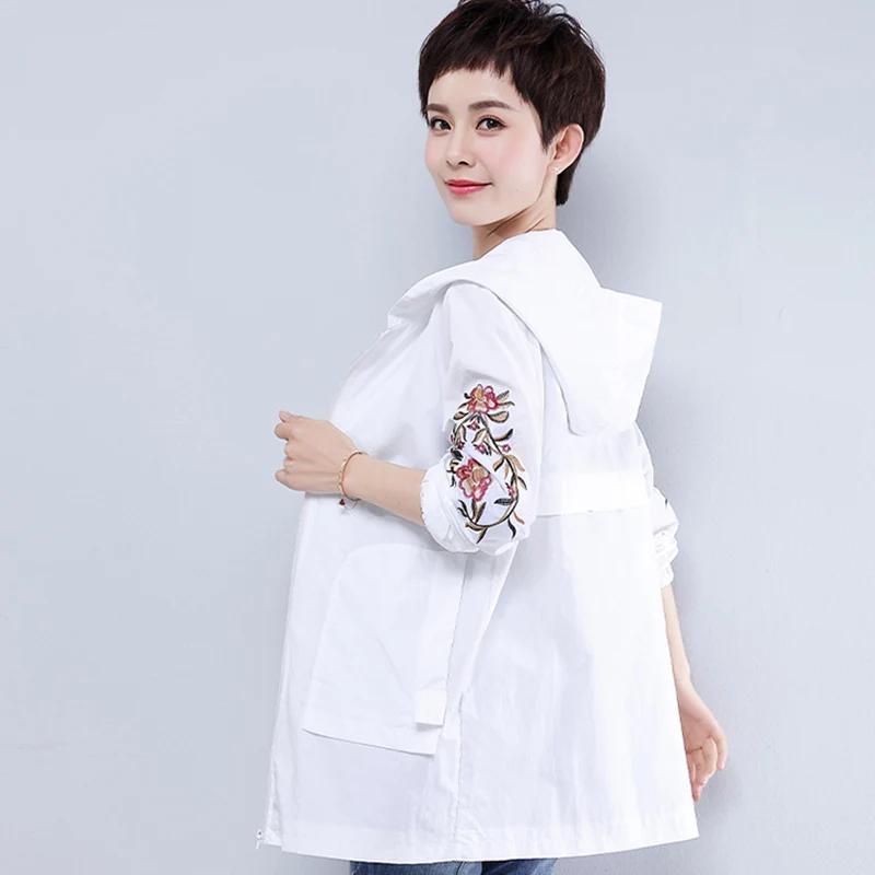 

Spring white sun protection clothing for women Embroidery fashion female hooded jacket plus size 4xl high quality Sunscreen tops