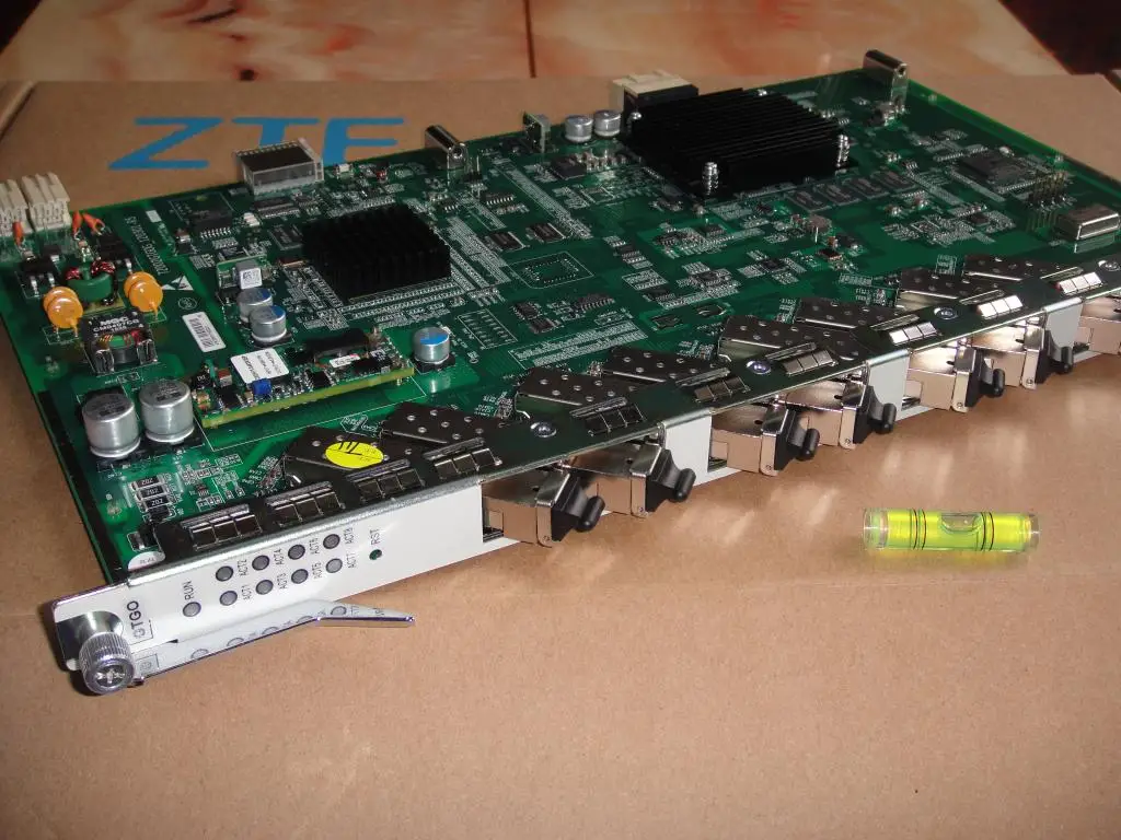 

ZTE 8 ports GPON business board GTGO with 8 C++ SFP business board for C300 C320 OLT