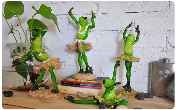 Funny Frog Family Dancing Ballet Styles Resin Toys Figures - 1