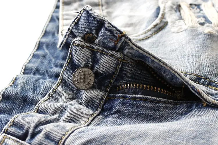 Летние женские джинсовые шорты со средней талией, светильник с синими карманами, пуговицами и дырками, винтажные Выбеленные вареные шорты из хлопка 8287