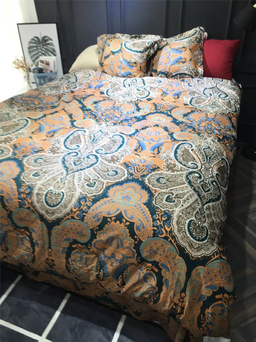 

4Pcs Duvet Cover Set European Style Luxury Geometric Printed Comfy Bedding Set