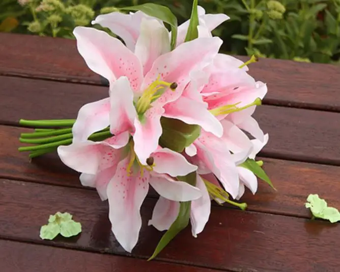 Духи Лилия букет невесты, искусственные цветы, лилия свадебный букет - Цвет: Розовый