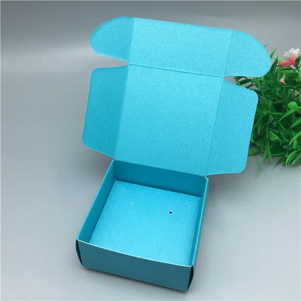 1 set 6.5x6.5x3cm Various colors kraft paper airbox necklace/pendant display box DIY jewelry box free shipping - Color: blue