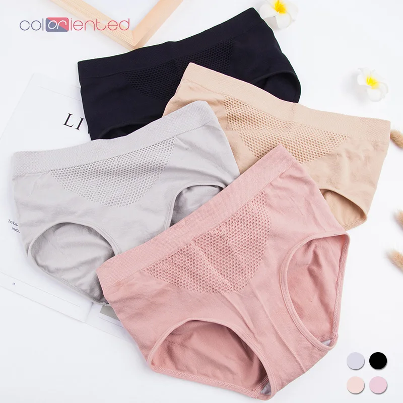

Coloriented 2018New Fashionable Warm palace 3D Ladies Underwear With No Trace Middle-waisted All Cotton Pure Colored Briefs 8812