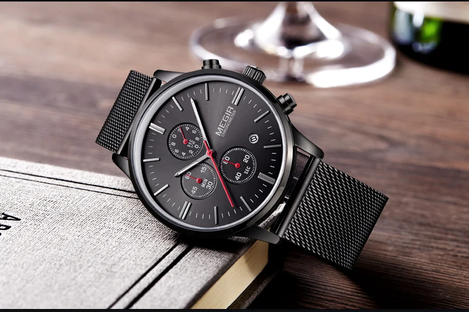 MONDO -  Men's Classic Wrist Watch with Leather and Quartz