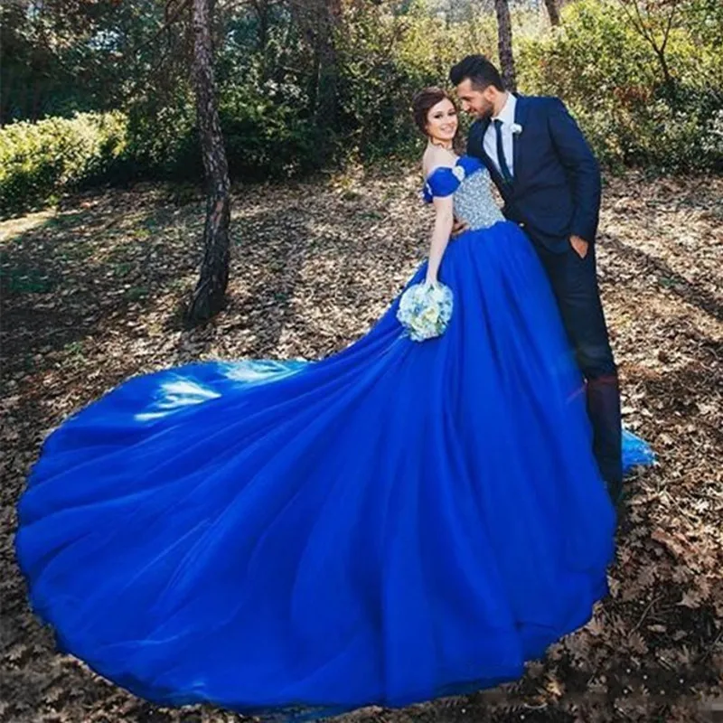 Haotaitai-Light-Blue-Cinderella-Wedding-Dress-2017-Strapless-A-Line-Court-Train-Tulle-Gothic-Bridal-Gowns (1)