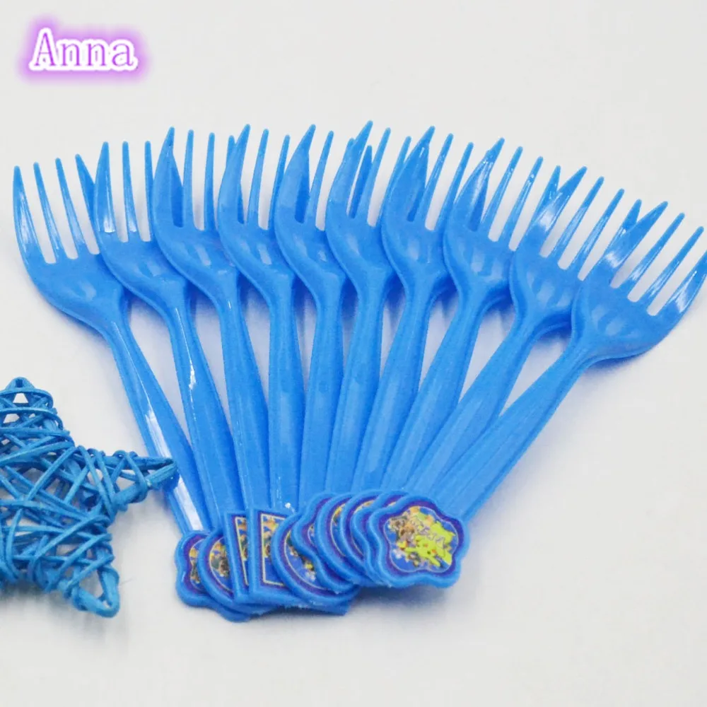 

10pcs Pikachu Plastic forks Birthday/Christmas/Festival Pikachu Party Decoration Pikachu Party Supplies