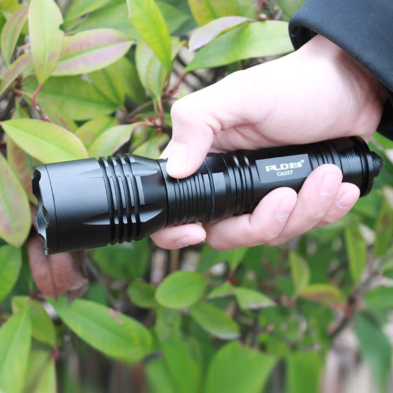 

BLack flashlight Aluminum Alloy torch Outdoor recharged Long-range flashlight hard lightt LED flashlight with safety hammer