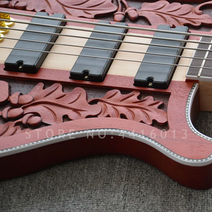 Rickenback-bass-5-string6