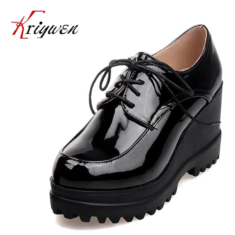

2016Big size 34-43 Popular Fashion Vintage Pu patent Leather Women black rubber soles Buttom High Heel Women's career lady Pumps