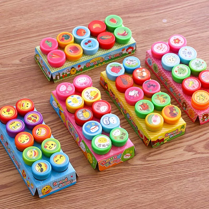 Cartoon Round Stamp Toys for Children 12pcs DIY Handmade Craft Students Stamps Toys Book Decro Teacher Seal Kids Art Toys