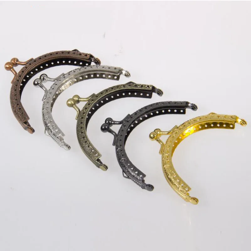 

10pcs 6 colors 8.5cm Metal Purse Bag knurling Frame Kiss Clasp Lock For Making Handbags DIY Sewing Bags Accessories AU361