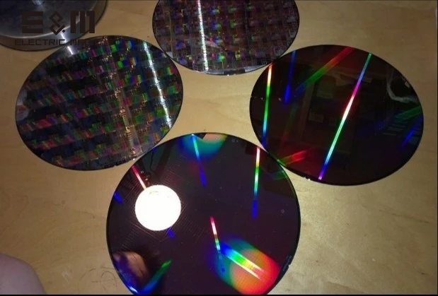 4 Inch Single Crystal Silicon Wafer/Double Side Polished Silicon Wafer with Storage Box 4 Inch Single Crystal Silicon Wafer/Double Side Polished Silicon Wafer with Storage Box