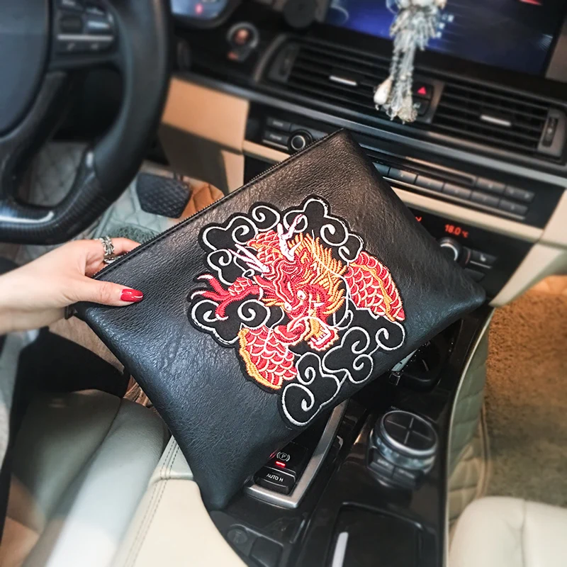 

Tidog Chinese Embroidered Dragon Pattern Handbag IPAD clutch bag