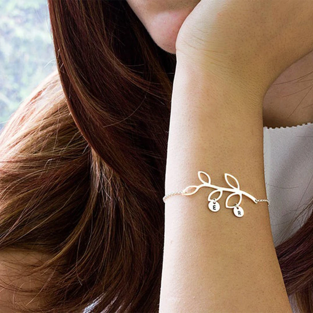 

FYW Silver Color Letter Bracelet Charms Women Golden Adjustable Name Bracelet Engraved Handwriting Love Jewelry Female Gift