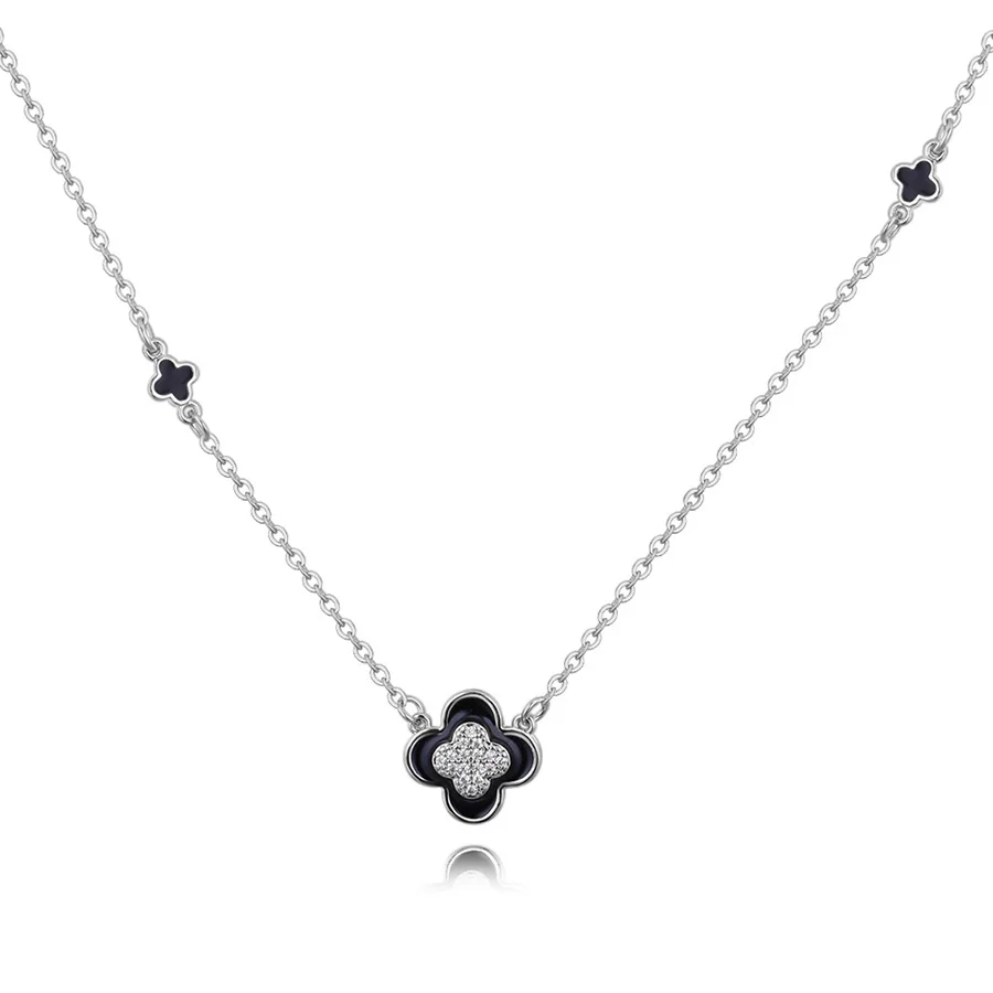 

A triple-a microinserted zircon necklace with new four-leaf jewelry accessories