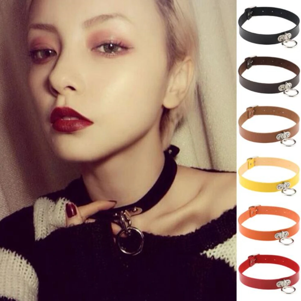 

Little Devil Classic Gothic Punk Rivet Choker Collar Necklace Pendant PU Leather Chain Neck Round Metal Pendant Anime Necklaces