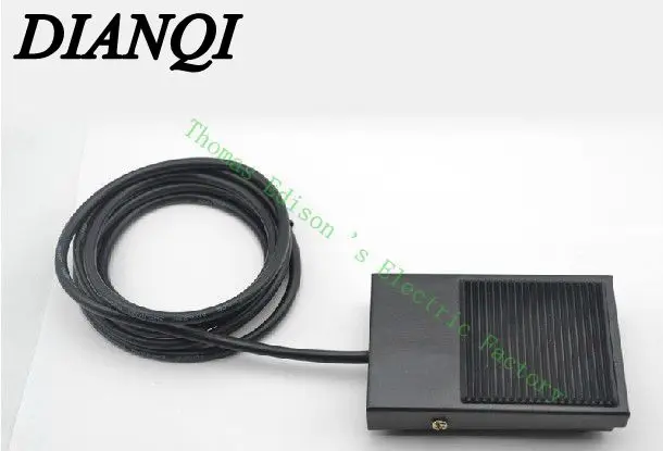 

FS-1 AC 220V 10A 1NO 1NC(SPDT) Black Non-slip Rubber Surface Momentary Spring Returned Metal Foot switch Pedal Switch