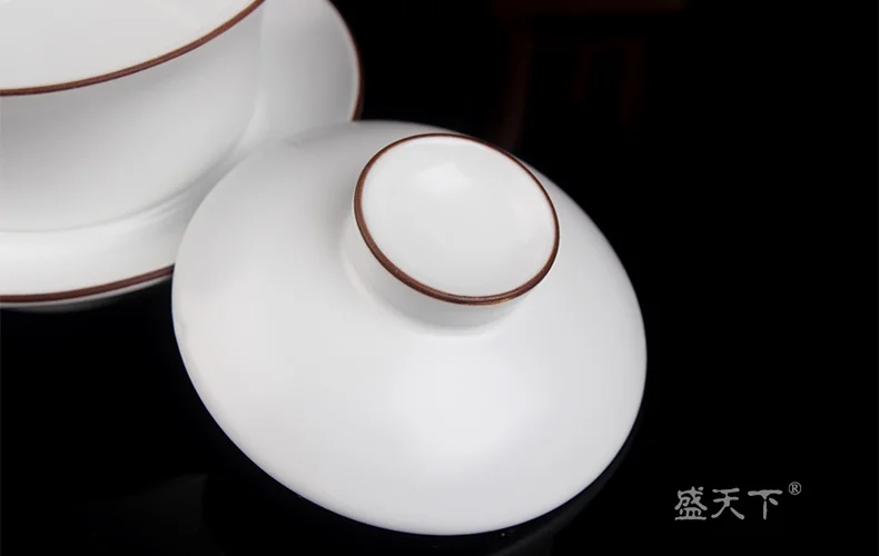 Jingdezhen Gaiwan Ding Kiln Matt White Browm Rim White Ceramic Gaiwan Gongfu Tea Brewing Teacup Gaiwan 160ml Ceramic Tureen