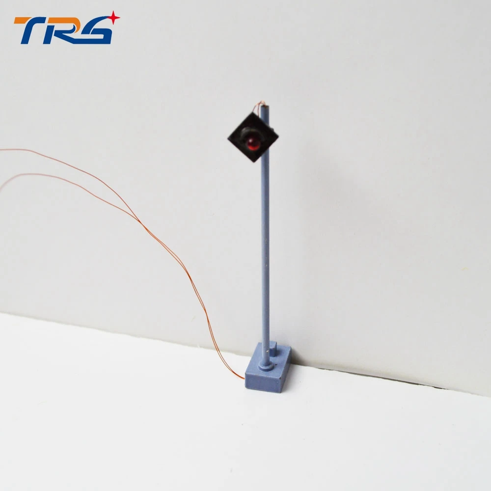 

Teraysun Metal Traffic Scale Model Signal Light 6V 7.5cm Height Mini Model Signal Light for Model Railroad Scenery Layout