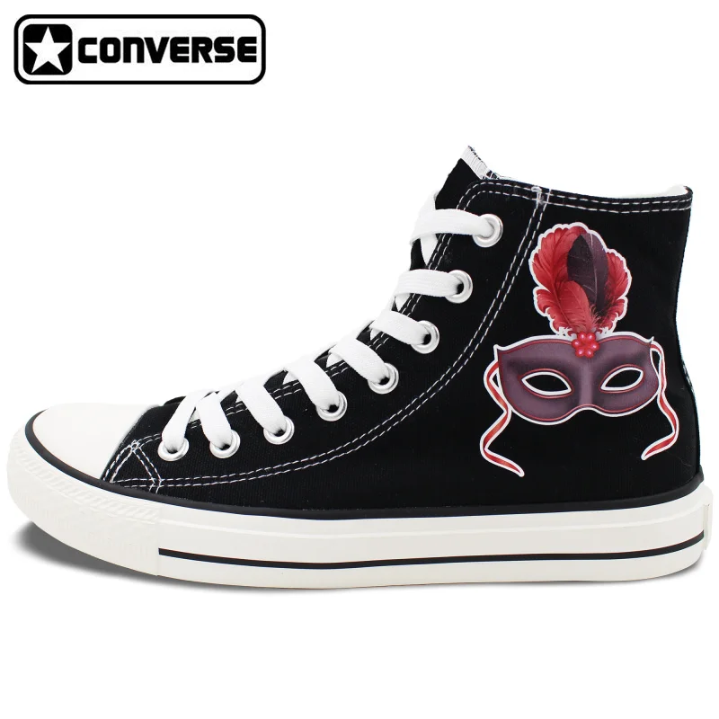 Prix pour Hommes Femmes Nouveau Converse All Star Chaussures Noir Carnaval Masque avec Plumes Rouges Haute Top Noir Toile Sneakers Unique Présente Prix pour Hommes Femmes Nouveau Converse All Star Chaussures Noir Carnaval Masque avec Plumes Rouges Haute Top Noir Toile Sneakers Unique Présente