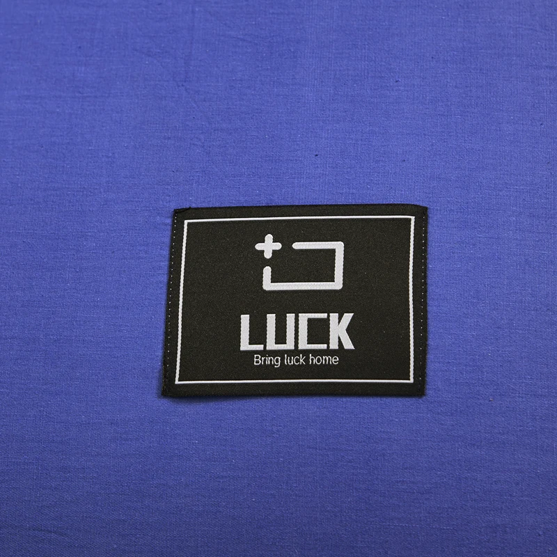 LUCK (4)