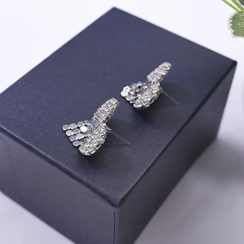 Серьги-гвоздики Carvejewl с большим сердцем, простые серьги со стразами, модные серьги для женщин, ювелирные изделия, пластиковые серьги с защитой от аллергии - Окраска металла: Silver Plastic Post