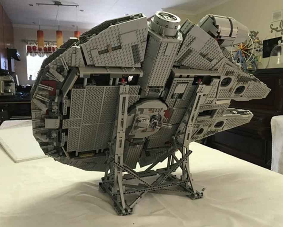 MOC Вертикальная Витрина для сокола миллениума совместима с lego No.75192 конечный