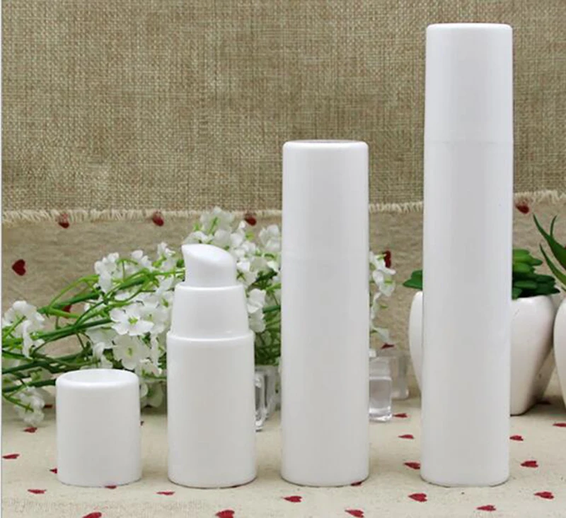 

1pcs Empty Plastic Cosmetic Bottle 15ml/30ml/50ml Travel Mini Liquid Bottles white Airless Pump Vacuum Toiletries Container PJ83
