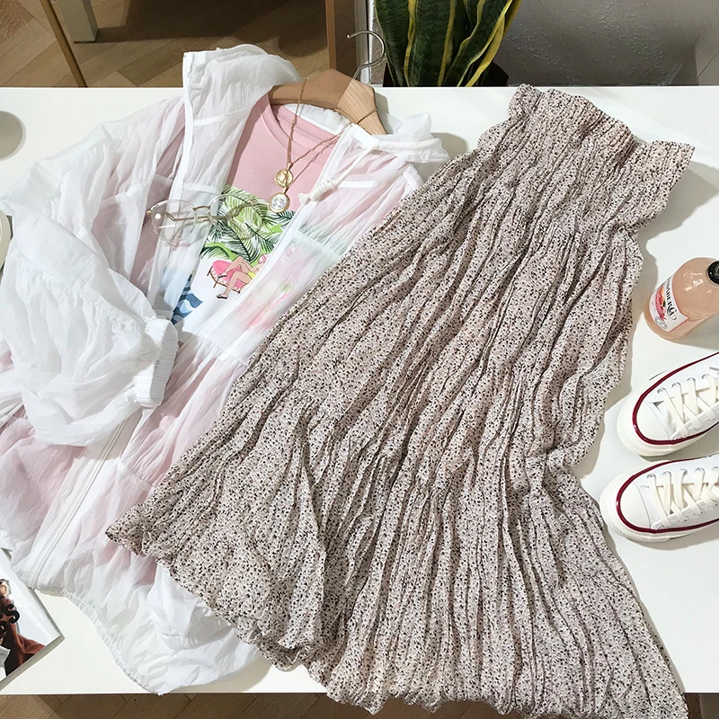 

2019 Spring and summer new Korean version elastic tight high waist floral chiffon folds long skirt