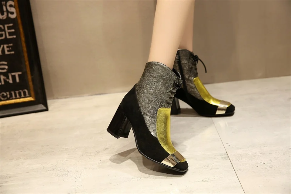 Зимние женские ботинки высокого качества; модные дизайнерские женские ботинки ручной работы на Высоком толстом каблуке с боковой молнией и бантом