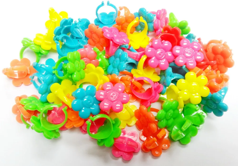 E695G2 Smile flower rings (4)