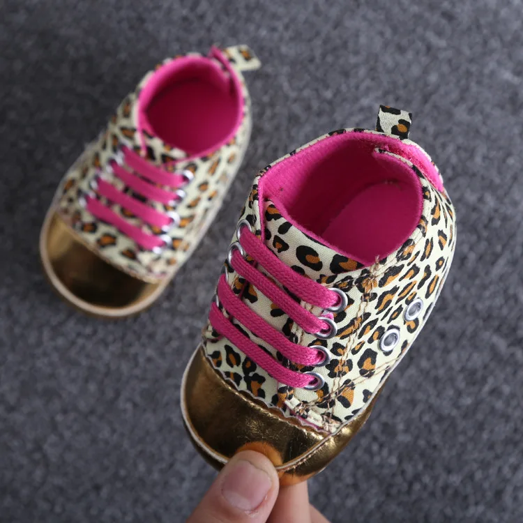

Newborn Casual Girls boys Baby Canvas Shoes Infantil First walkers Baby moccasins Soft bottom Canvas Bebe Anti-slip Baby shoes