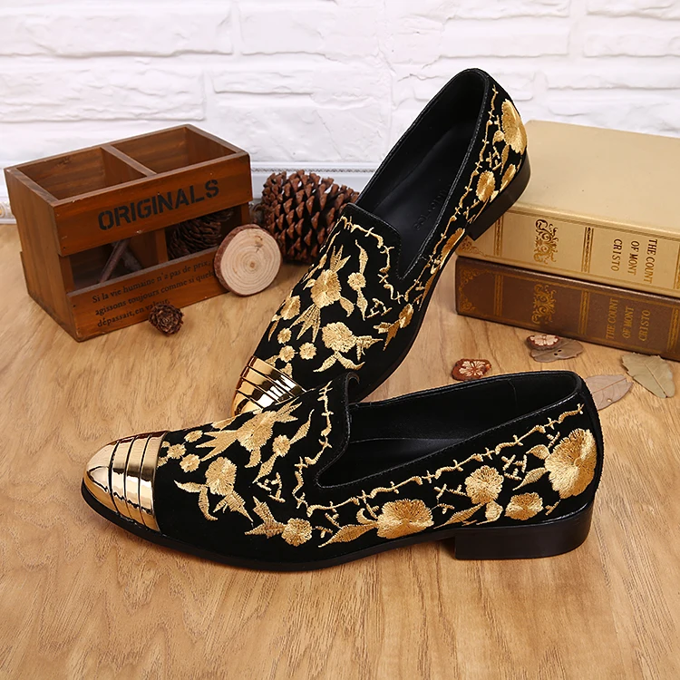 Fashion Man Black Suede Gold Embroidery 