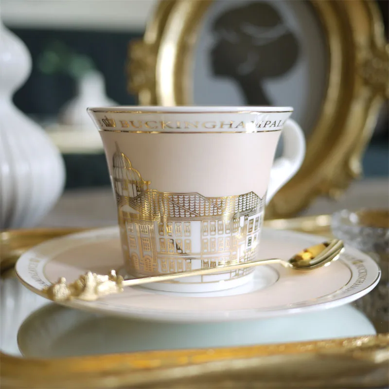 Luxury Tea Cup Nordic Bone Gold Swan Castle Classic Wind Coffee Cup With Saucer Home Decoration Fornasetti Architettura Design Luxury Tea Cup Nordic Bone Gold Swan Castle Classic Wind Coffee Cup With Saucer Home Decoration Fornasetti Architettura Design