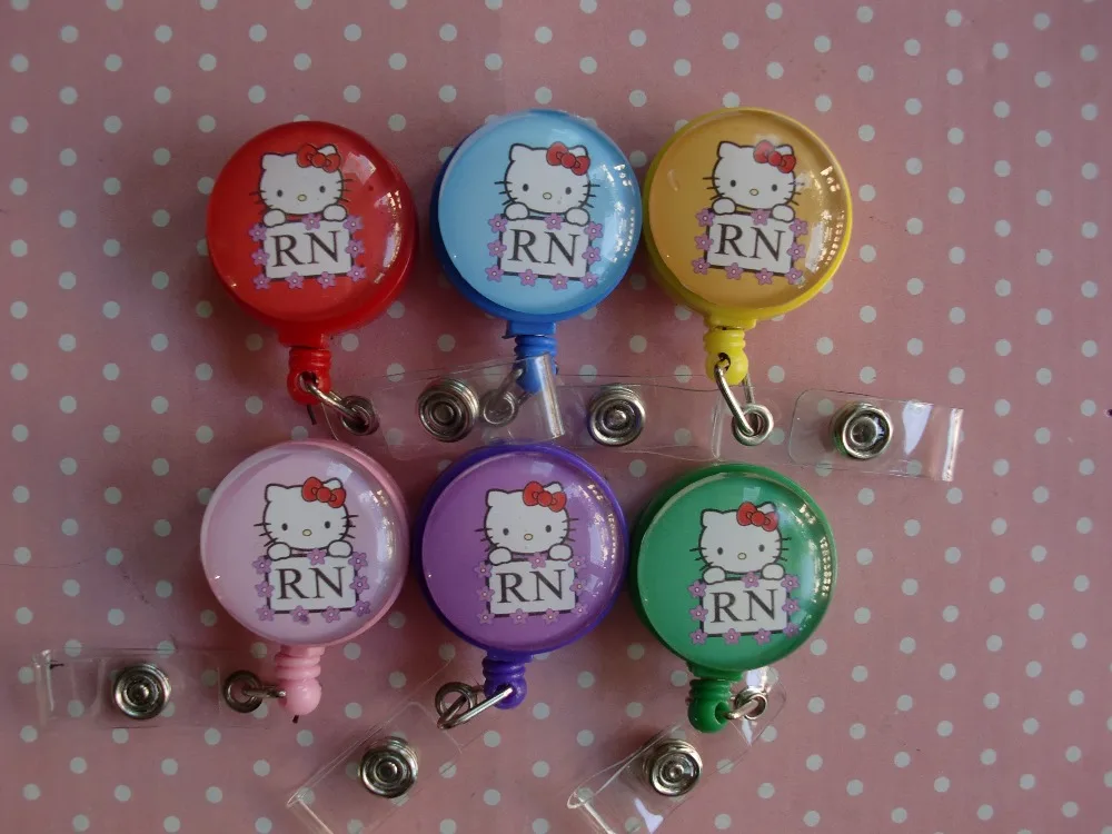 Различные hello kitty медсестры Retrtatable ID держатель RN значок катушка Смешанная