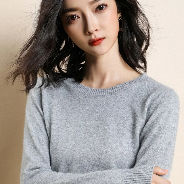 Осенний и зимний женский свитер с круглым вырезом, вязаный джемпер, Корейская версия, свободный Однотонный женский свитер - Цвет: Light gray