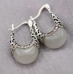 

Mark race cat-eye thai silver carved vintage earring