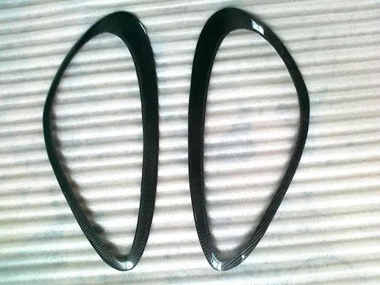 2011+ Cayenne 958 Eye lid