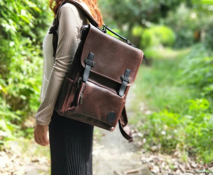 vintage women backpack (1)