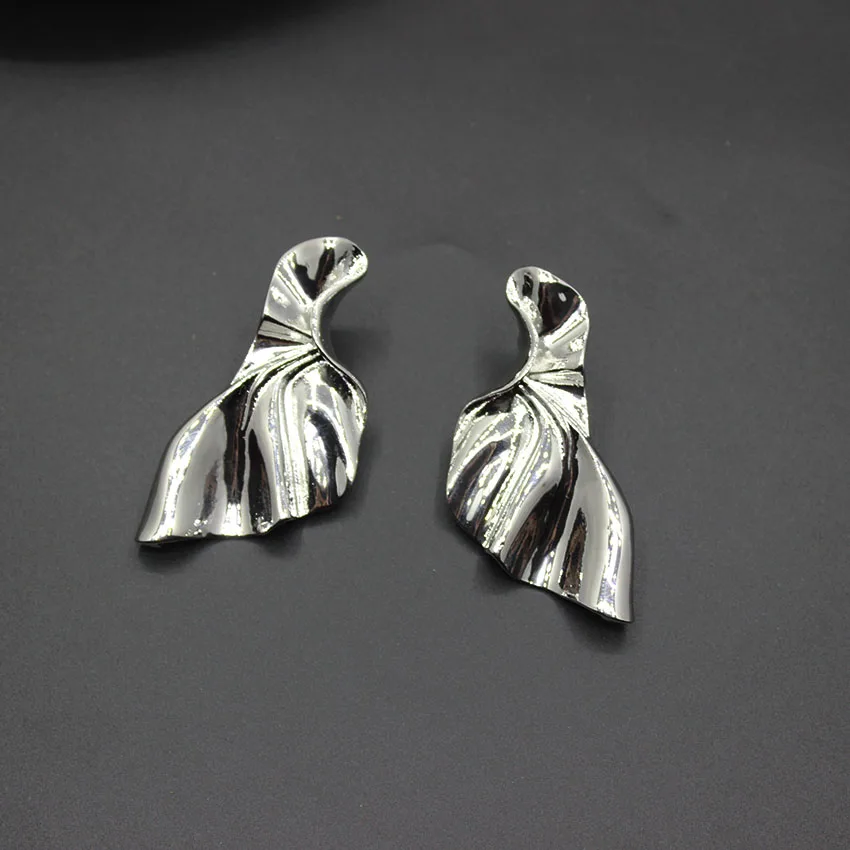 

New Baroque geometric stud earrings Retro court flower bridal earrings 725