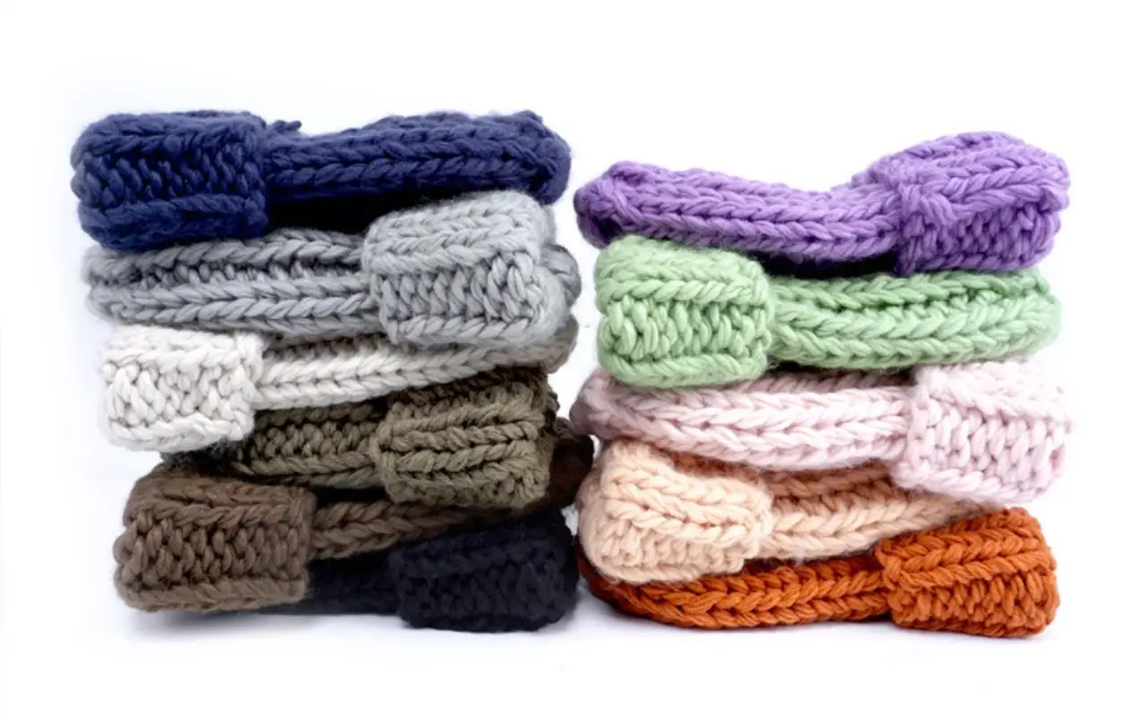 Fashion Knit hat ladies winter solid color simple thick wool hat warm earmuffs hat female cap